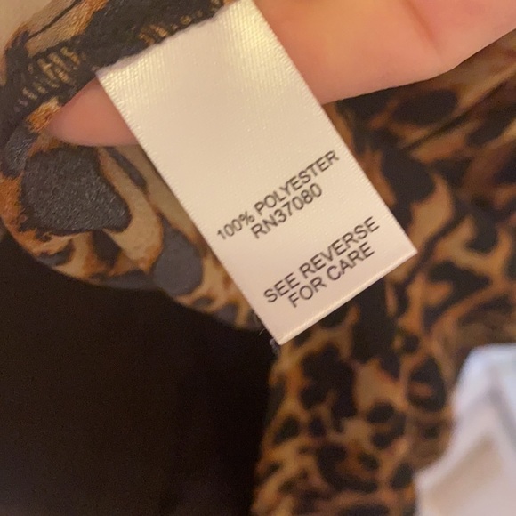 CATO Est. 1946 leopard animal print blouse gold metal SMALL - Picture 8 of 14
